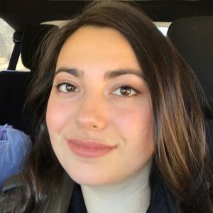 Meet your Posher, Dana